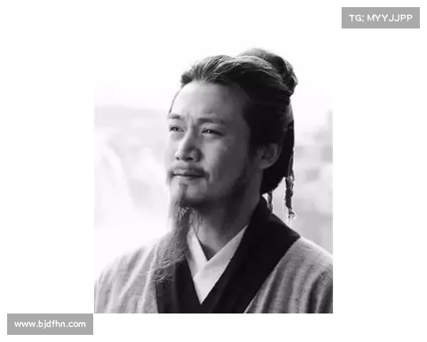 陈妍希剪短发现身,婚戒辟谣引热议,与撒贝宁携手录制新节目展现好心情 陈妍希剪短发现身,婚戒辟谣引热议,与撒贝宁携手录制新节目展现好心情